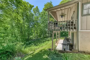 816 Hemlock Dr, Newland, NC 28657 - Photo 31