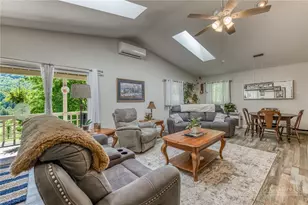 816 Hemlock Dr, Newland, NC 28657 - Photo 13