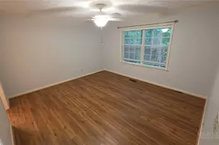 32 Yarrow Cir, Newland, NC 28657 - Photo 5