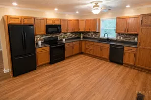 32 Yarrow Cir, Newland, NC 28657 - Photo 11