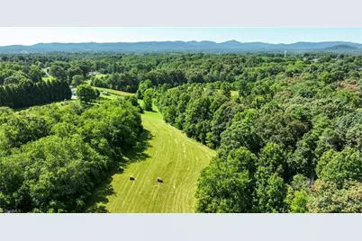 826 Sunset Orchard Road, North Wilkesboro, NC 28659 - Photo 5