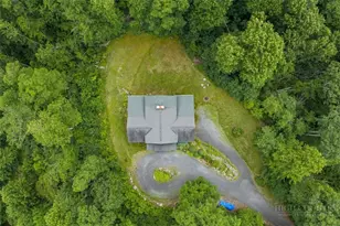 1848 Hickory Nut Gap Rd, Newland, NC 28657 - Photo 5