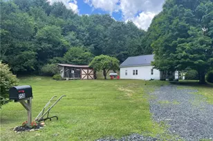 250 Mash Stuart Rd, West Jefferson, NC 28694 - Photo 13
