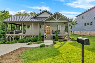 806 Hillcrest Avenue, West Jefferson, NC 28694 - Photo 1
