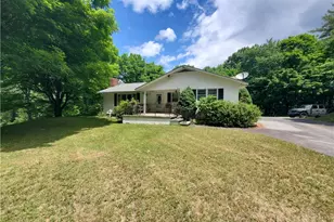 886 Hanging Rock Rd, Spruce Pine, NC 28777 - Photo 7