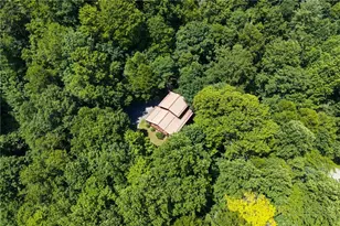 737 Trivette Cir, Sugar Grove, NC 28679 - Photo 33