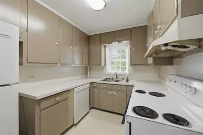 913 I Street, North Wilkesboro, NC 28659 - Photo 13
