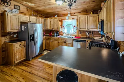 162 Twin Oaks Drive, West Jefferson, NC 28694 - Photo 21