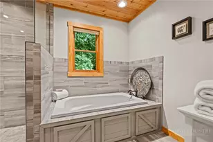 374 Tinys Mountain Dr, Deep Gap, NC 28618 - Photo 17