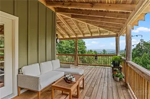 374 Tinys Mountain Dr, Deep Gap, NC 28618 - Photo 5