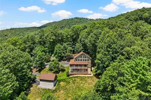 374 Tinys Mountain Dr, Deep Gap, NC 28618 - Photo 3