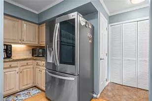 9081 Pittmans Gap Rd, Newland, NC 28657 - Photo 7