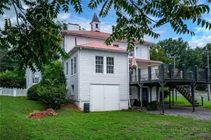 1010 SW College Ave, Lenoir, NC 28645 - Photo 9