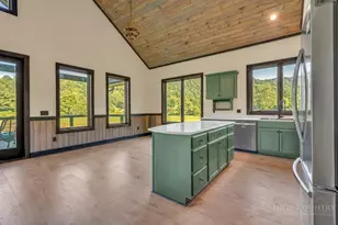 790 Howard Edmisten Rd, Sugar Grove, NC 28679 - Photo 15