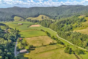 790 Howard Edmisten Rd, Sugar Grove, NC 28679 - Photo 7