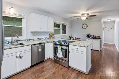 300 South Avenue, West Jefferson, NC 28694 - Photo 7