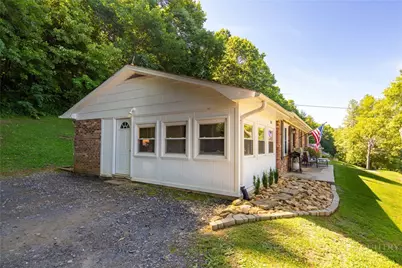 300 South Avenue, West Jefferson, NC 28694 - Photo 23