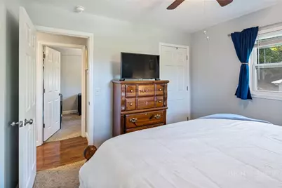 300 South Avenue, West Jefferson, NC 28694 - Photo 17