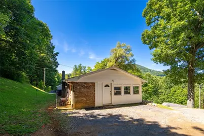 300 South Avenue, West Jefferson, NC 28694 - Photo 37