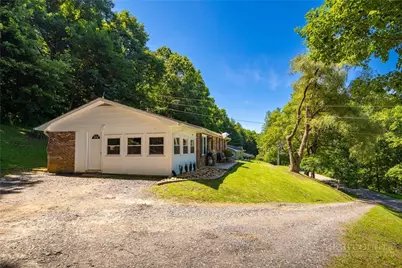 300 South Avenue, West Jefferson, NC 28694 - Photo 39