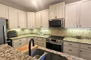 170 W Town Wy, West Jefferson, NC 28694 - Photo 11