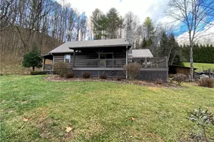 329 Ballous Mill Rd, Grassy Creek, NC 28631 - Photo 11
