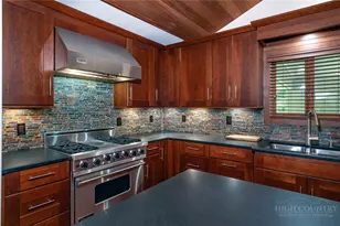 877 Hickory, Boone, NC 28607 - Photo 17