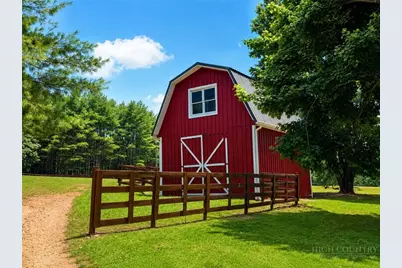 10801 Glade Valley Road Road, Ennice, NC 28623 - Photo 11