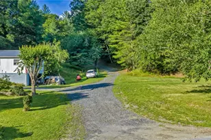 1092 Hartzog Ford Rd, West Jefferson, NC 28694 - Photo 11