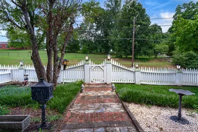 1010 SW College Avenue, Lenoir, NC 28645 - Photo 13