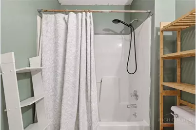 106 N Arlington Avenue, Jonesville, NC 28642 - Photo 23