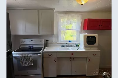 511 Bare Street, West Jefferson, NC 28694 - Photo 17