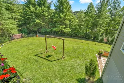 6415 Rhododendron Run, Newland, NC 28657 - Photo 25