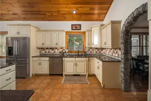 305 Laurel Ln, Blowing Rock, NC 28605 - Photo 17