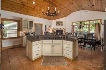 305 Laurel Lane, Blowing Rock, NC 28605 - Photo 15
