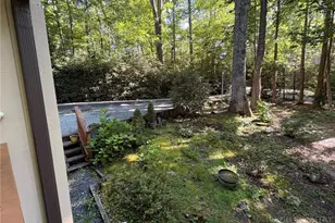 51 Pepperidge Ln, Newland, NC 28657 - Photo 17