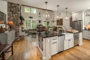 375 Chestnut Dr, Blowing Rock, NC 28605 - Photo 9