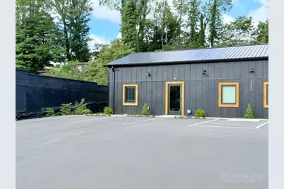 1040 S Jefferson Avenue, West Jefferson, NC 28694 - Photo 1
