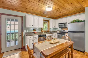 199 Bear Dr, Blowing Rock, NC 28605 - Photo 5