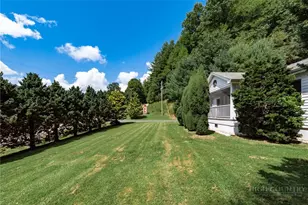 1384 E Staggs Creek Rd, Lansing, NC 28643 - Photo 33