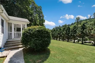 1384 E Staggs Creek Rd, Lansing, NC 28643 - Photo 5