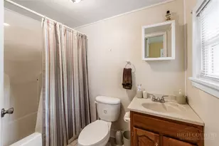 1384 E Staggs Creek Rd, Lansing, NC 28643 - Photo 25