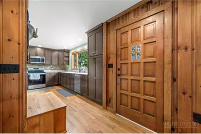 334 Hill Street, Blowing Rock, NC 28605 - Photo 3