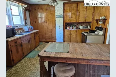 720 Mash Road, West Jefferson, NC 28694 - Photo 13