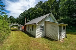 4815 Flat Springs Rd, Elk Park, NC 28622 - Photo 33