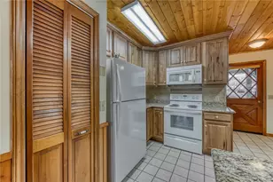 625 Mountain Glen Dr, Newland, NC 28657 - Photo 7