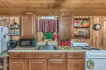39 Beech Lane, Newland, NC 28657 - Photo 11
