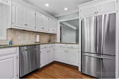 139 The Pines, Blowing Rock, NC 28605 - Photo 3