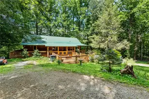 2417 Russ Norris Rd, Elk Park, NC 28622 - Photo 5