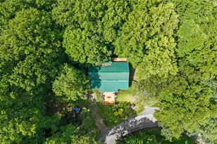 2417 Russ Norris Rd, Elk Park, NC 28622 - Photo 17
